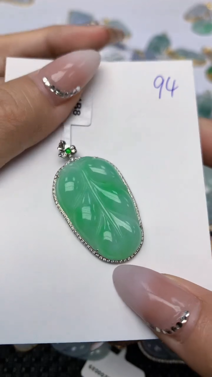 【闪购商品】翡翠颈饰18K金镶嵌天然翡翠A货