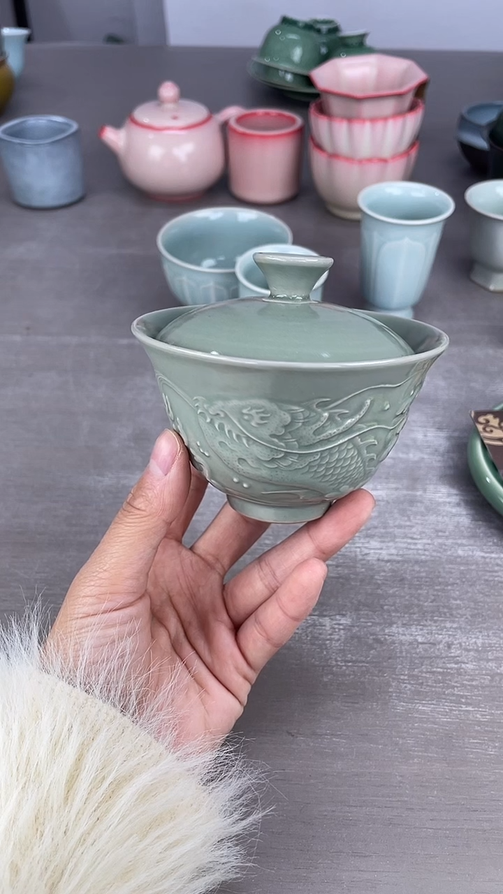 青瓷仓储福利清仓