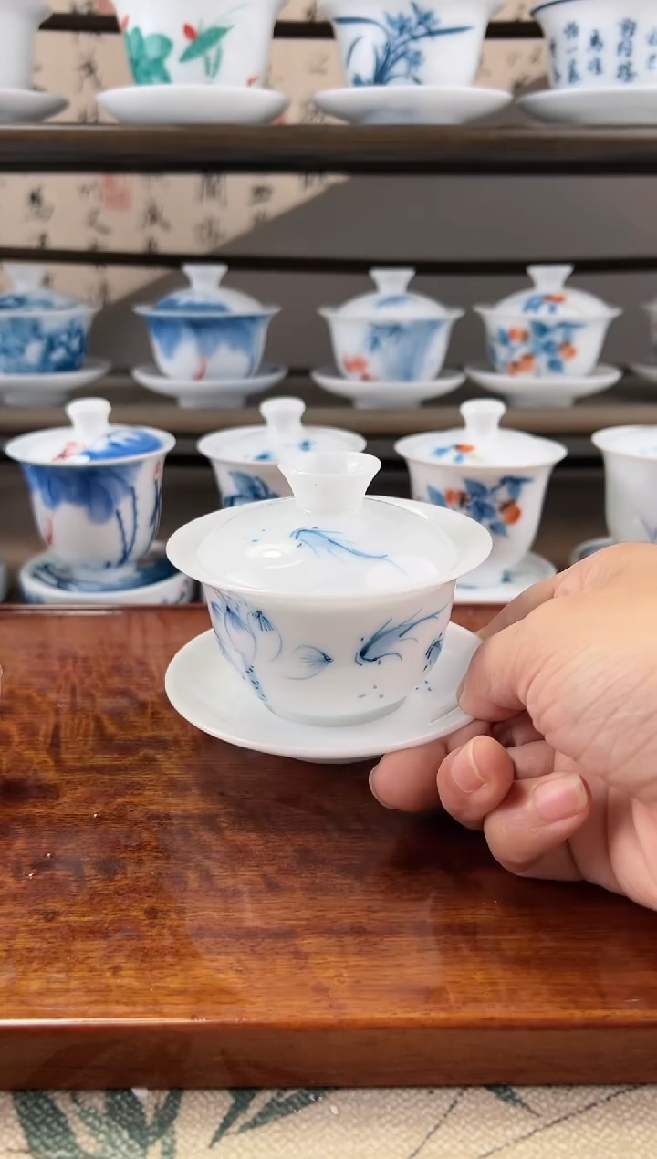 微瑕高冰荷花鱼聚130ml三才盖碗