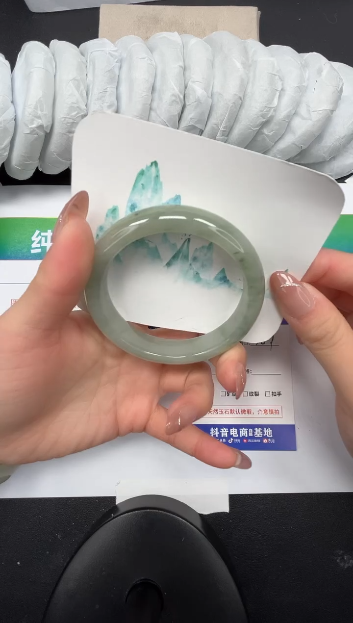 【闪购商品】石英质玉手镯合金90-58.9