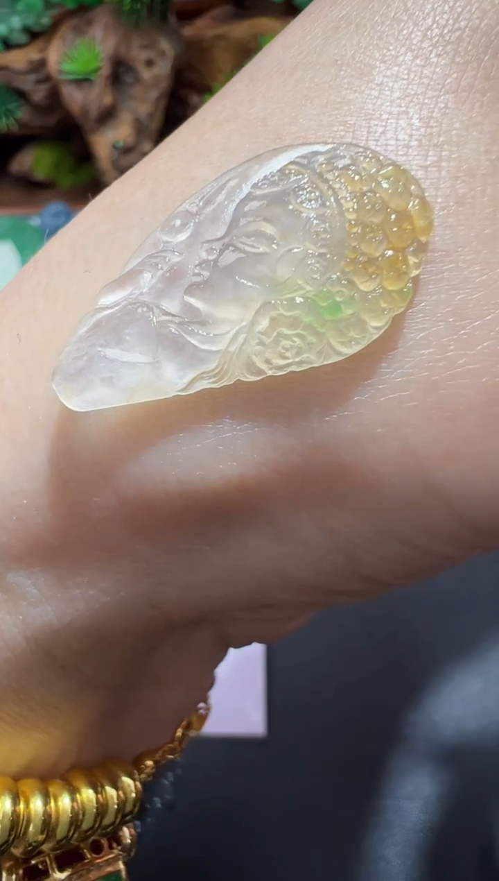 未镶嵌定制翡翠J***e      