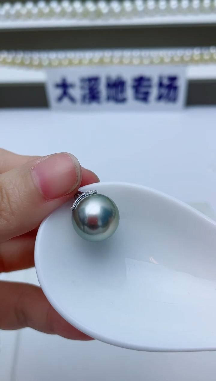 海水珍珠18K金镶嵌颈饰A125