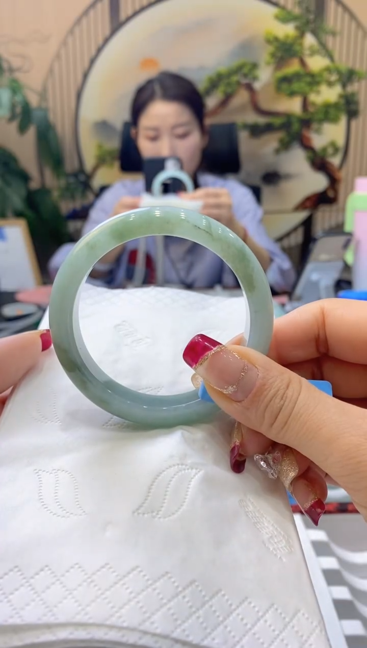 【闪购商品】翡翠手镯未镶嵌99909260