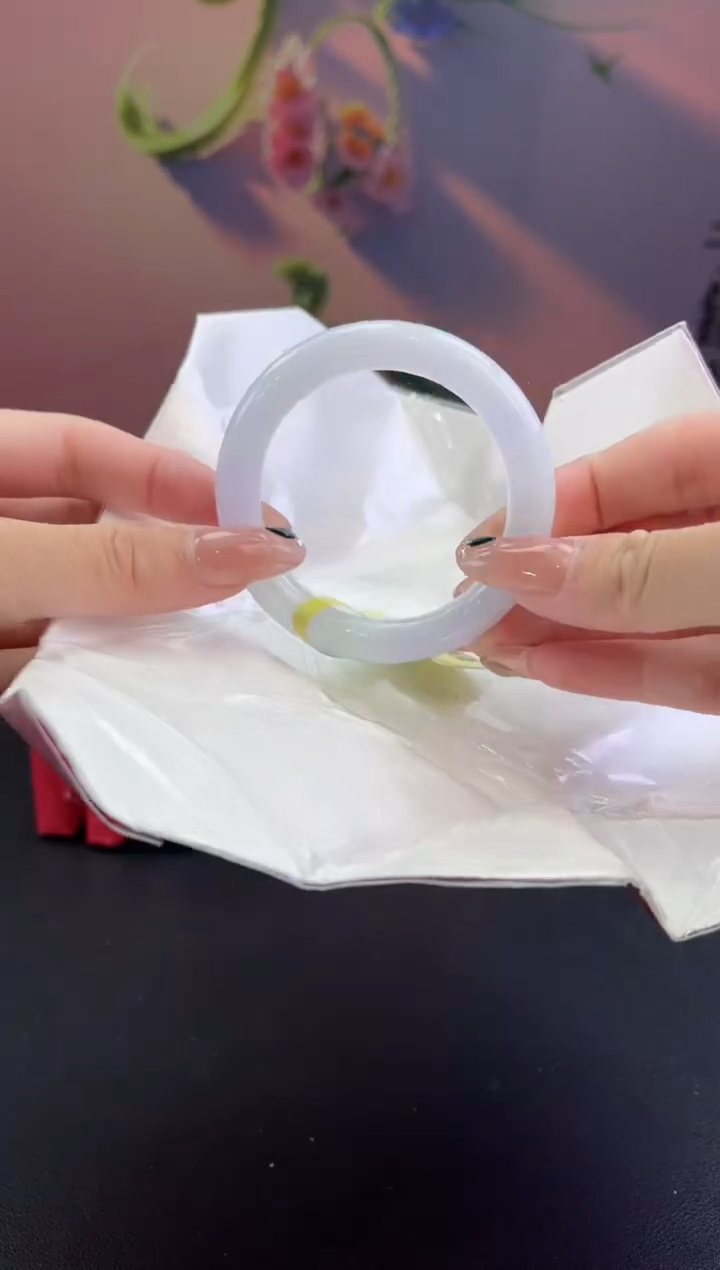 翡翠未镶嵌手镯5翡翠手镯