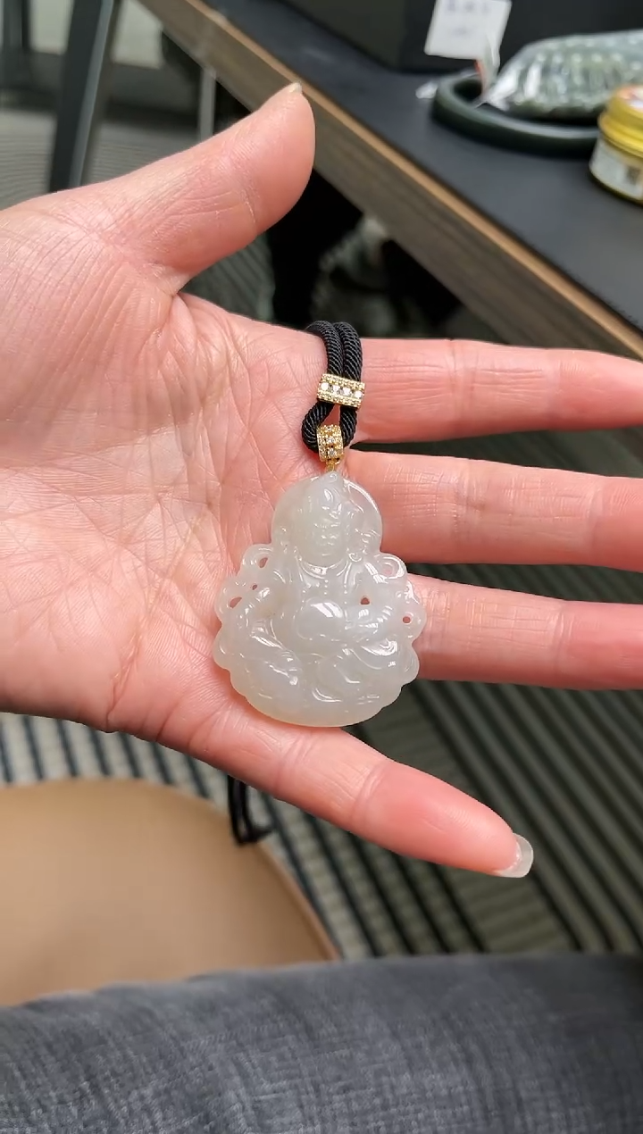 【闪购商品】和田玉吊坠(赠链)未镶嵌吊坠R-8