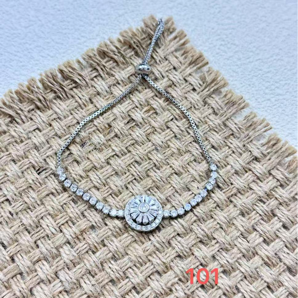 钛钢手链 手链气质名媛百搭时尚轻奢简约