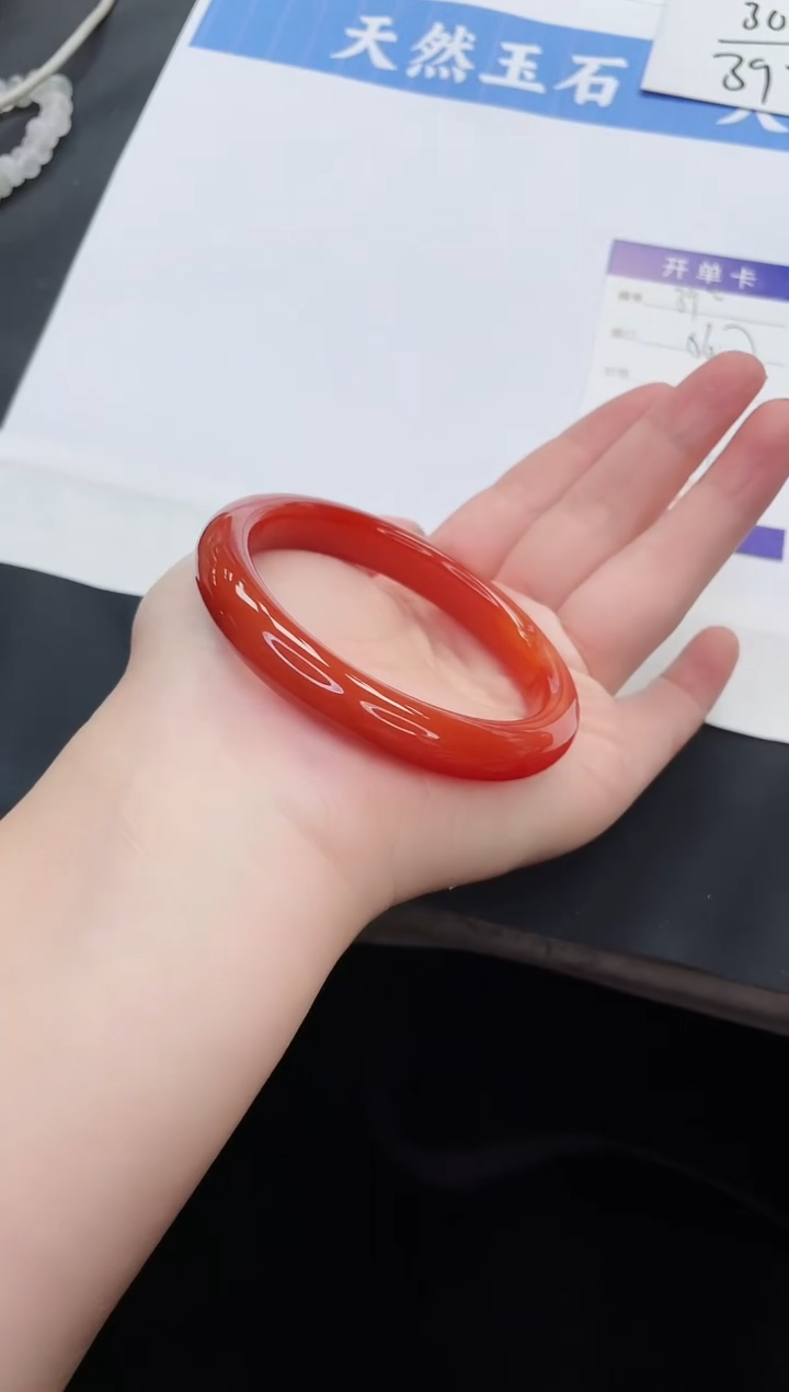 【闪购商品】石英质玉手镯未镶嵌M38-56+