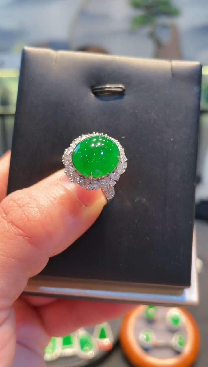 【闪购商品】翡翠颈饰18K金镶嵌A40戒指