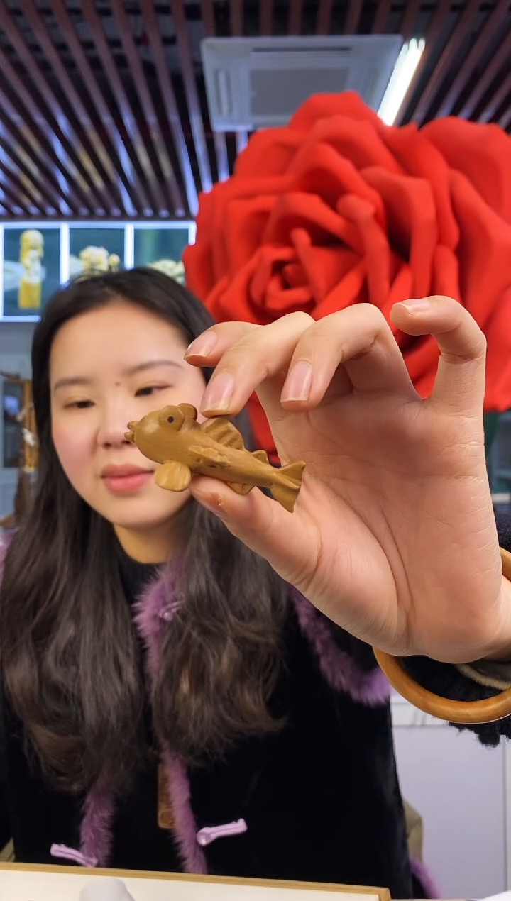 【闪购商品】檀香木六号库-小鱼