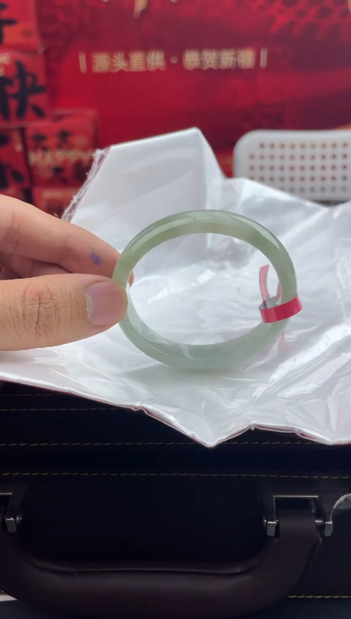 【闪购商品】翡翠手镯（贵妃镯）未镶嵌12翡翠手镯