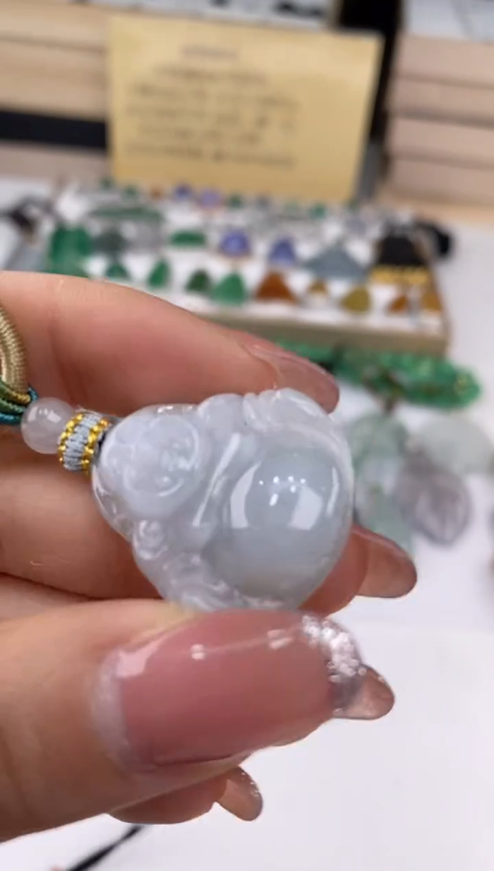 【闪购商品】翡翠吊坠(赠链)未镶嵌24695/静静聊翠