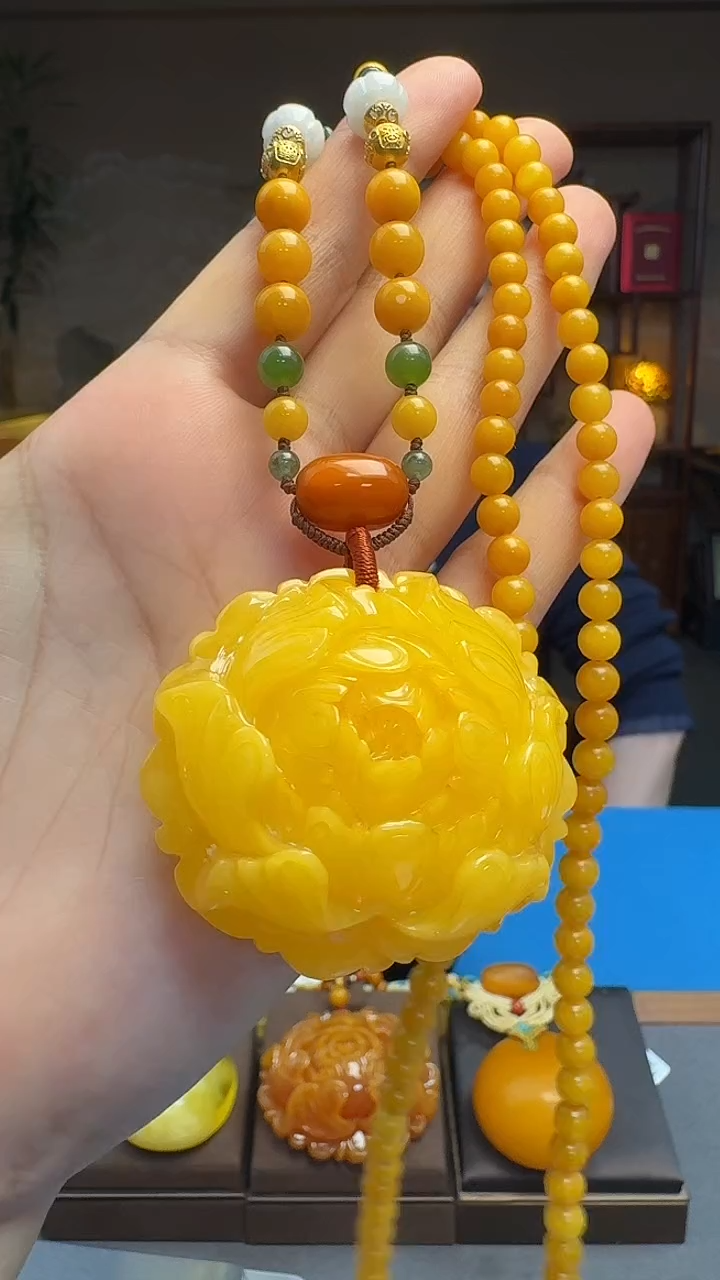 琥珀吊坠(赠链)未镶嵌天然保真蜜蜡牡丹花套装