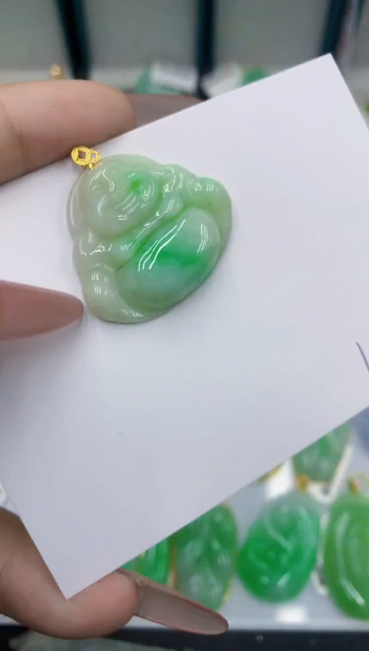 颈饰18K金镶嵌翡翠111111