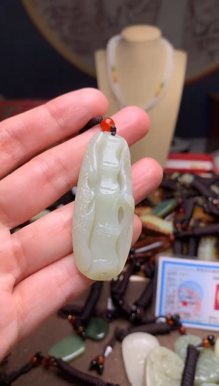 颈饰未镶嵌和田玉新疆料青海料清水和田玉吊坠