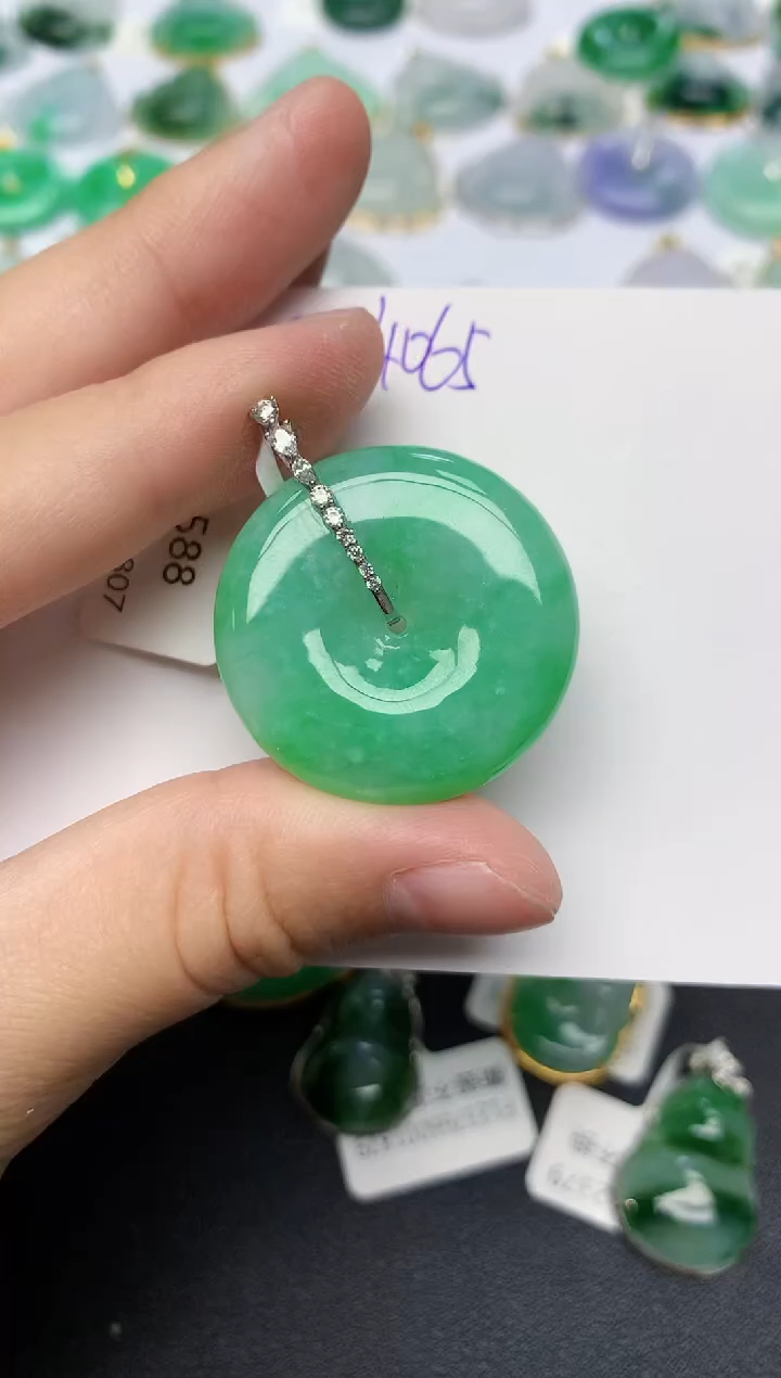 颈饰18K金镶嵌翡翠天然缅甸A货翡翠百元以上9元证书费自理