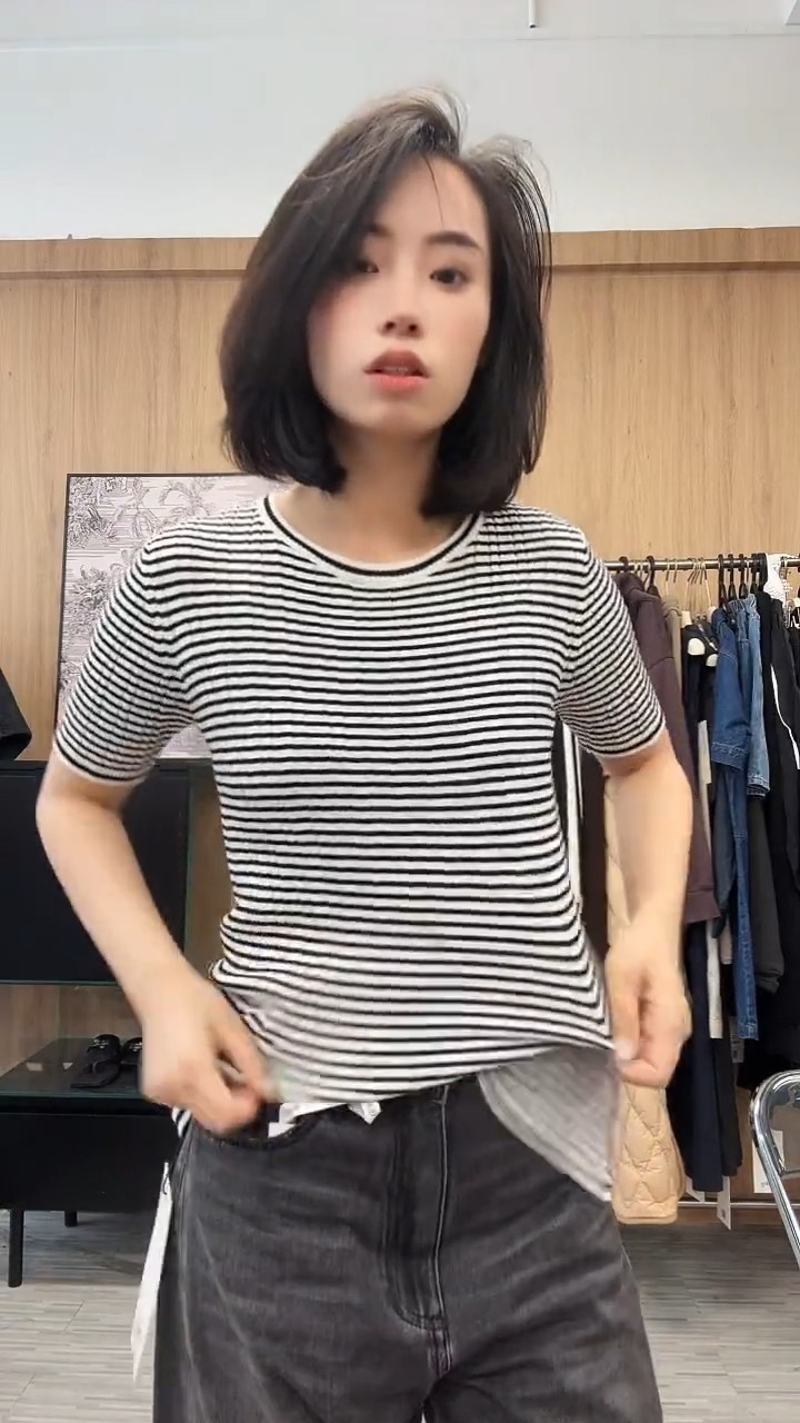 圆领条纹经典半袖