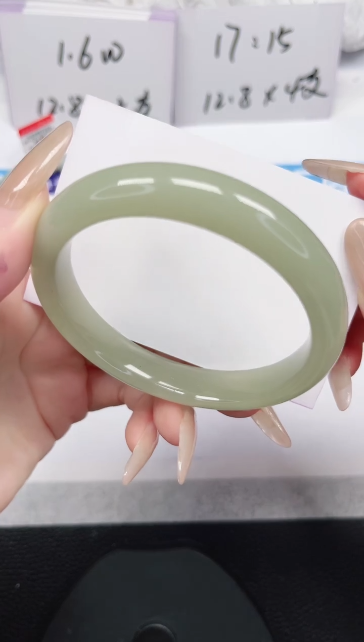 未镶嵌手镯石英岩玉184-60/61