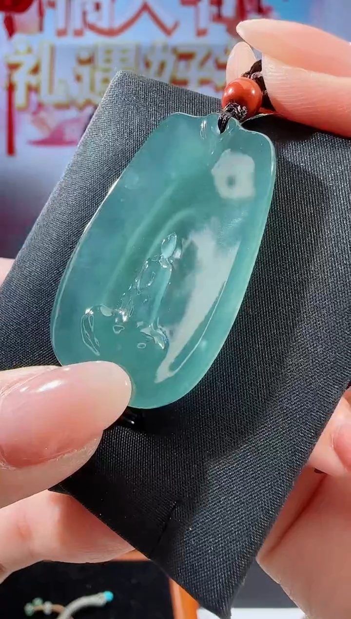 【闪购商品】翡翠吊坠(不含链)未镶嵌悟道