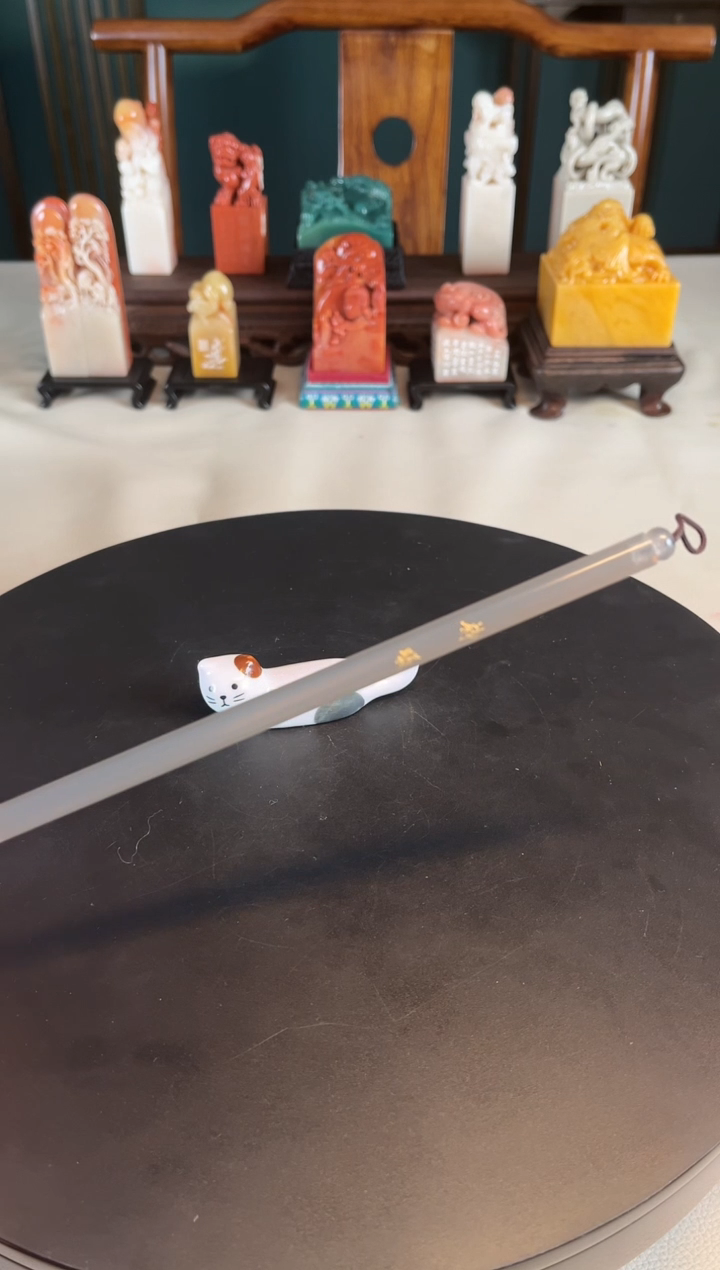 【闪购商品】毛笔一根+笔搁一个