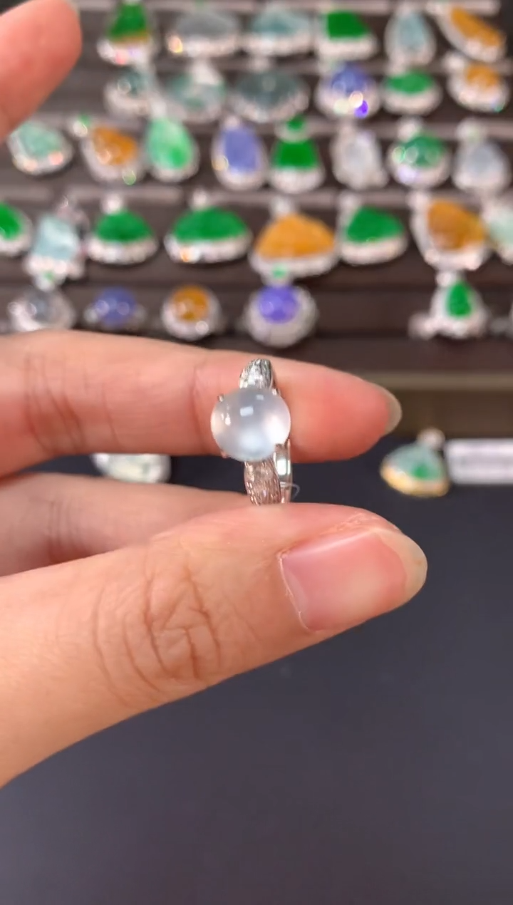 【闪购商品】翡翠戒指18K金镶嵌B680|9800