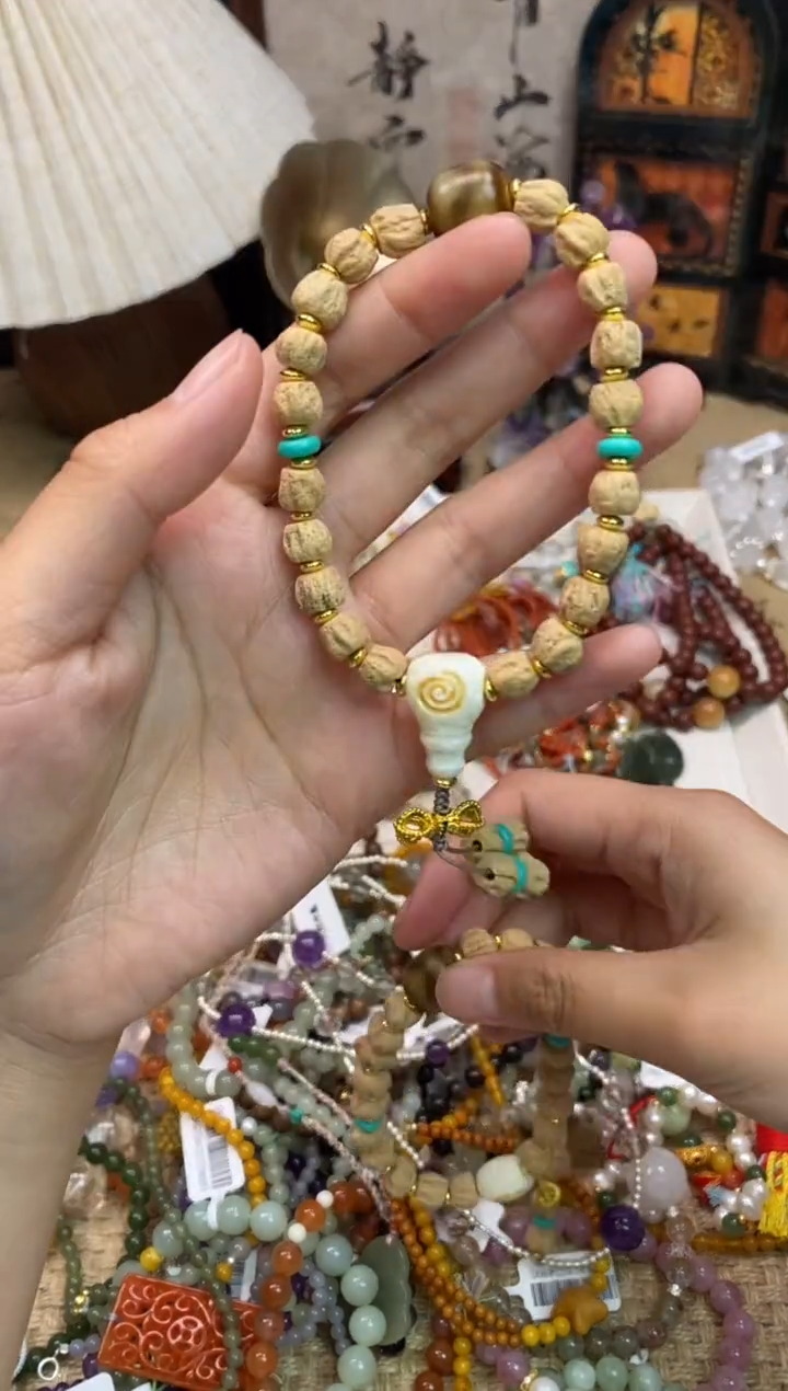 未镶嵌檀香木手串374