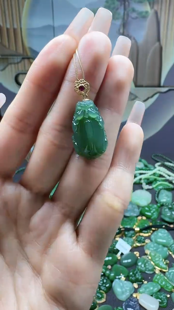 【闪购商品】和田玉挂件18K金镶嵌1