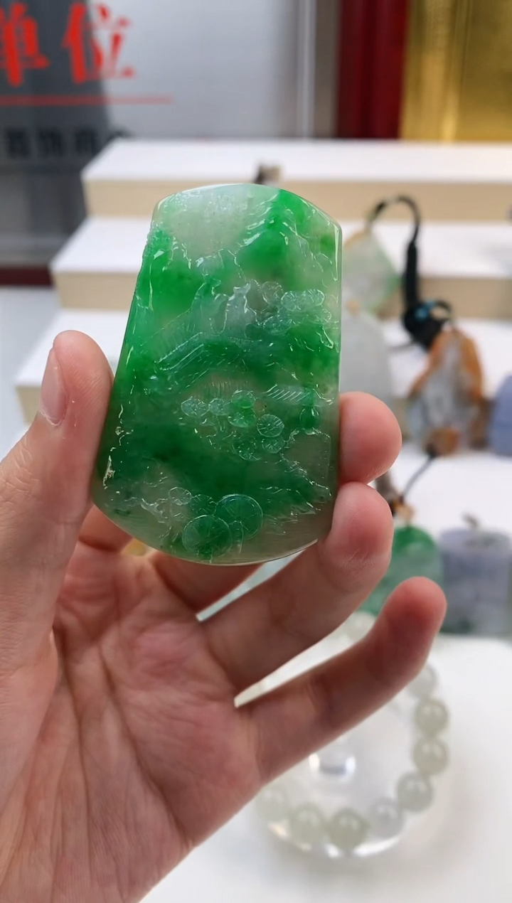 【闪购商品】翡翠吊坠(不含链)未镶嵌天然缅甸A货翡翠吊坠