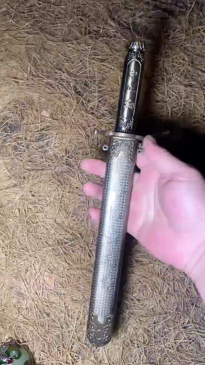 香榧木摆件---------（墨序甄选）中正见