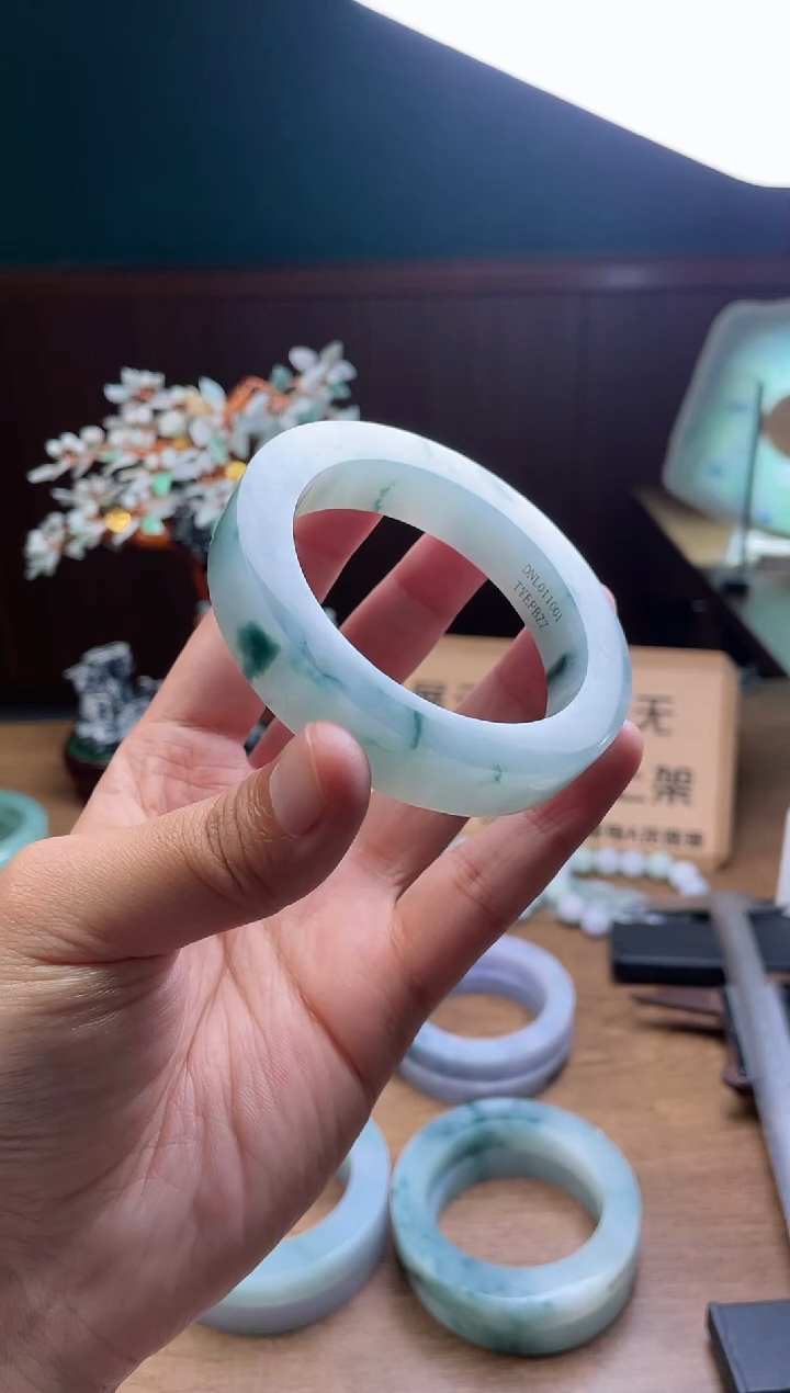 【闪购商品】定制翡翠手镯未镶嵌 定制