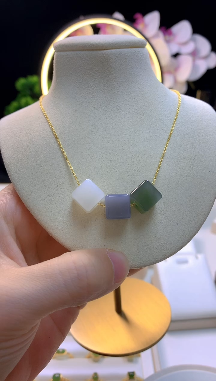 和田玉未镶嵌毛衣链3色小方块