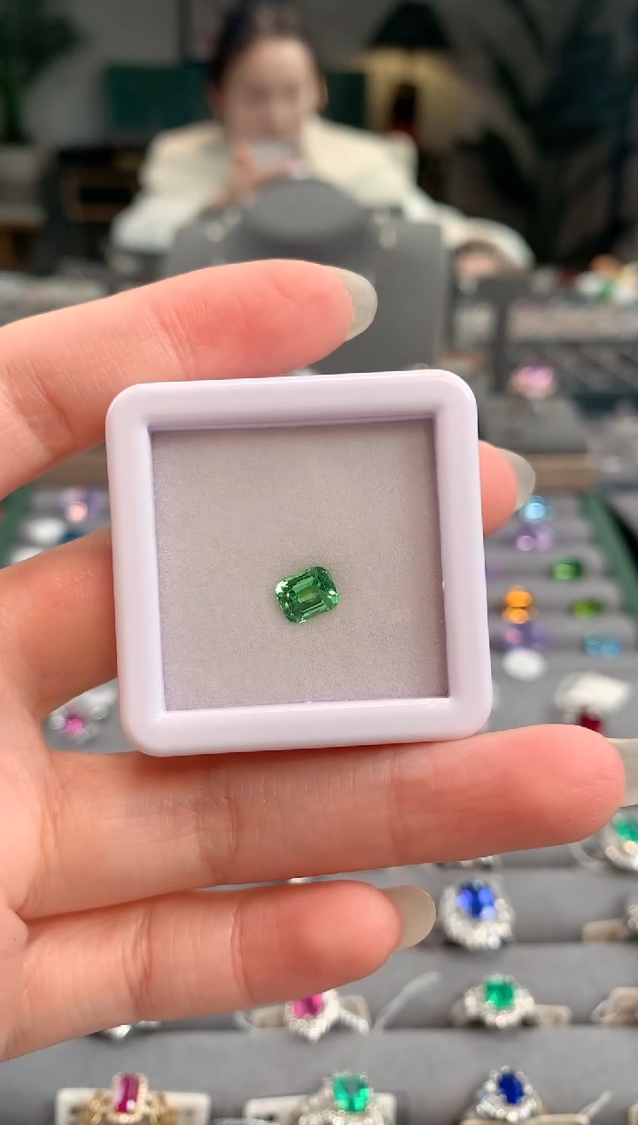 【闪购商品】石榴石（沙弗莱）裸石未镶嵌1.11ct裸石