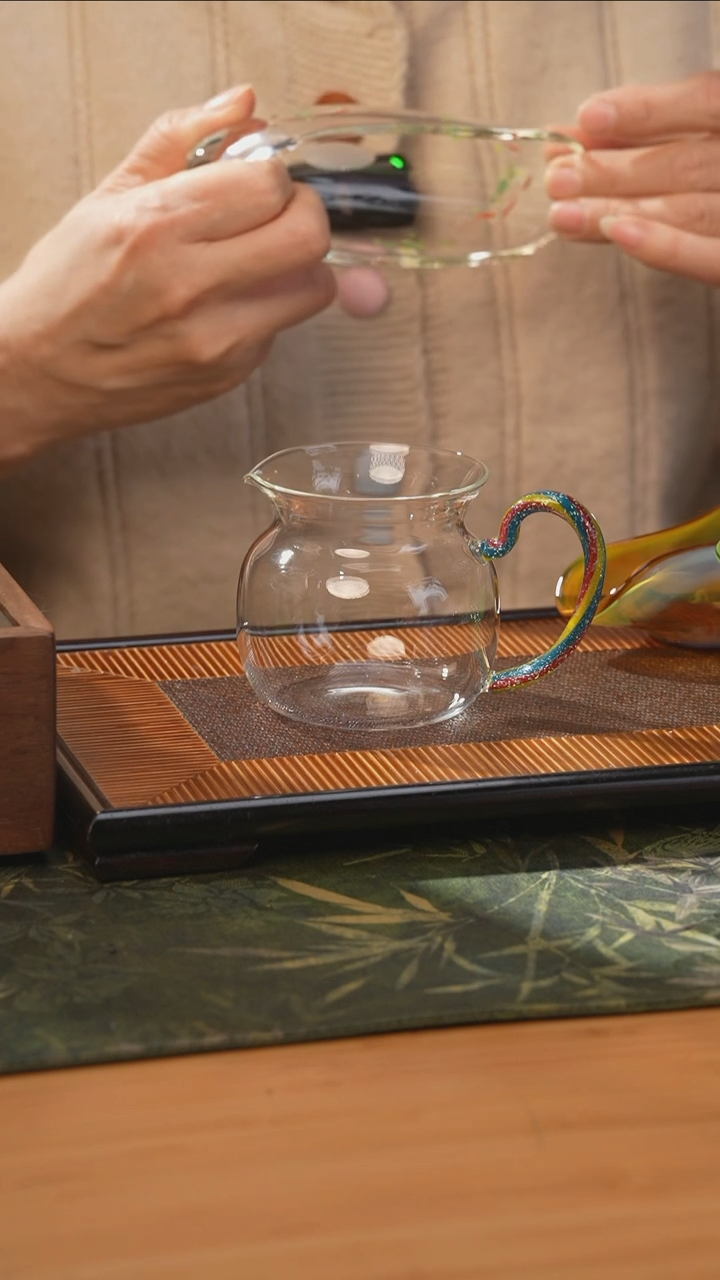 西**奶禾器七彩小圆满公道杯