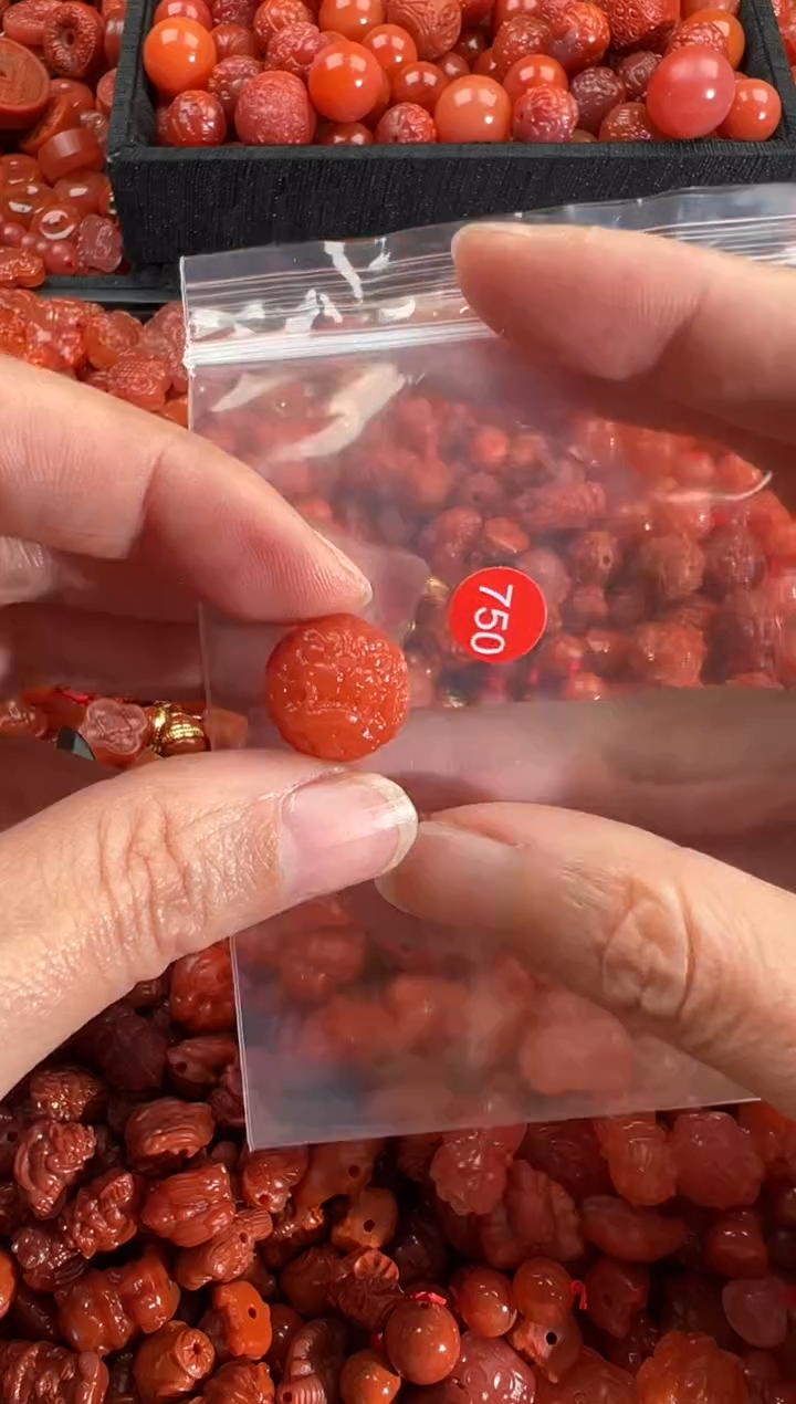 【闪购商品】南红玛瑙颈饰未镶嵌1