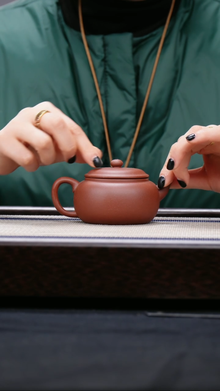 【闪购商品】紫砂茶壶清灰紫泥  扁莲子