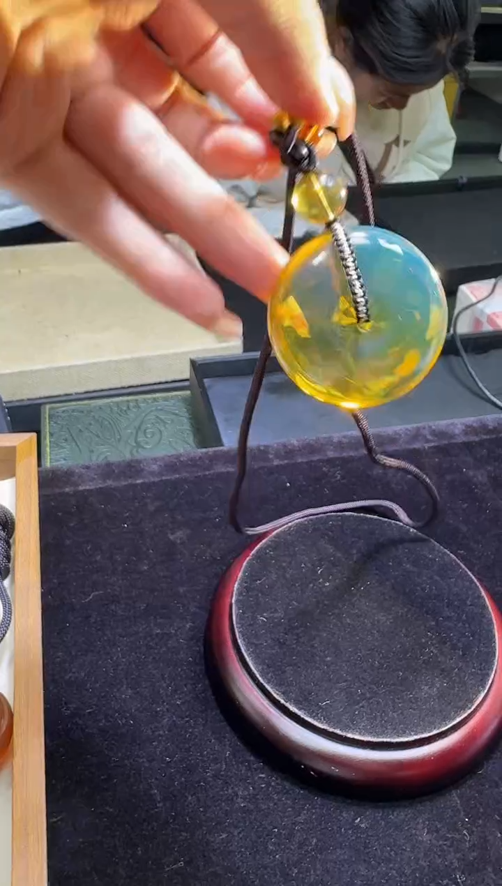 琥珀吊坠(赠链)未镶嵌吊坠