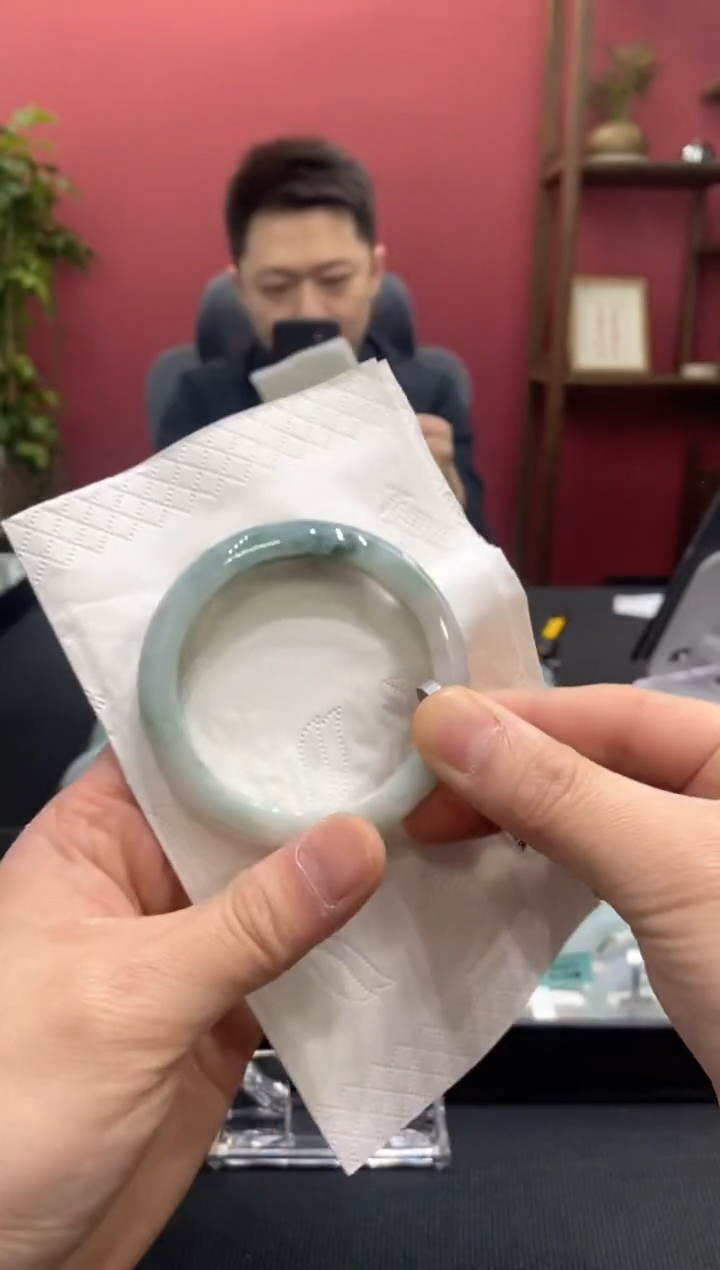 【闪购商品】翡翠手镯未镶嵌00003473