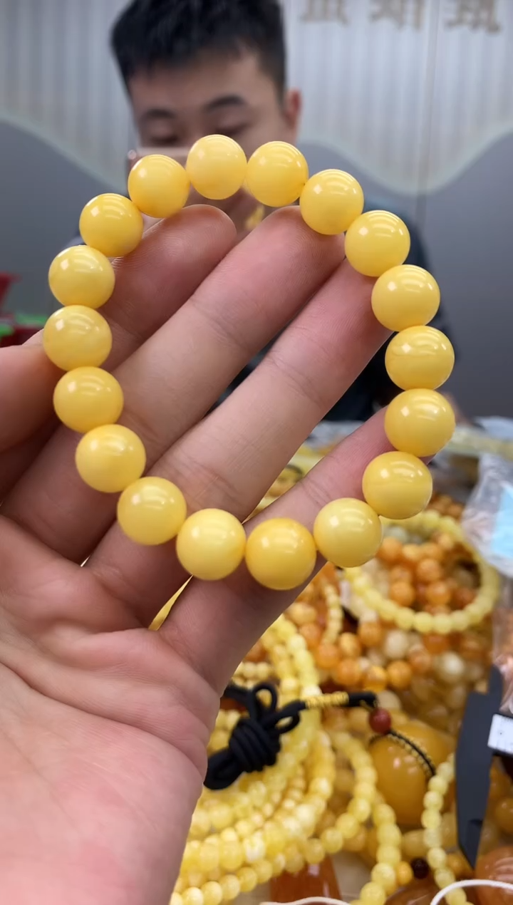 裸石琥珀未镶嵌昊**空手串