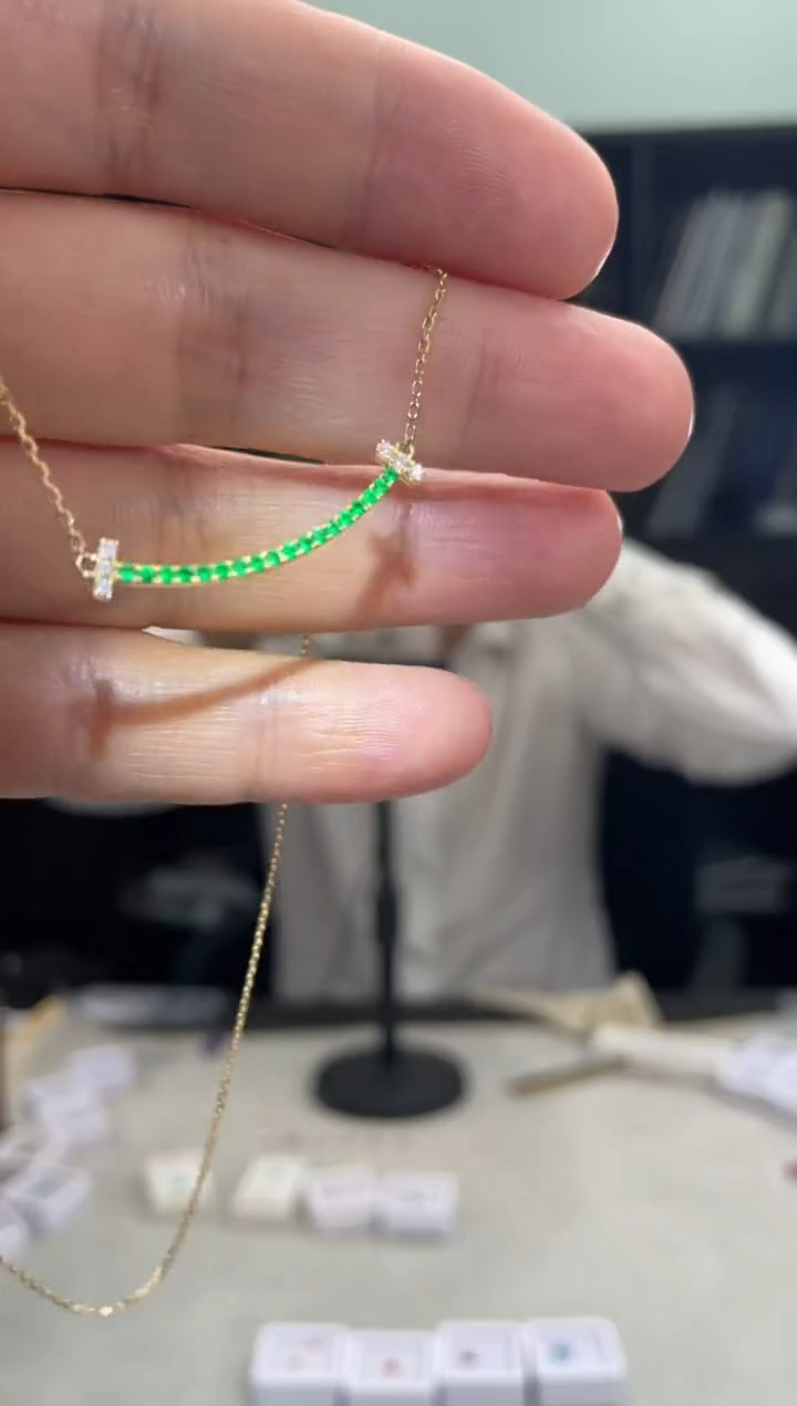 【闪购商品】祖母绿项链18K金镶嵌斯瓦特祖母绿项链