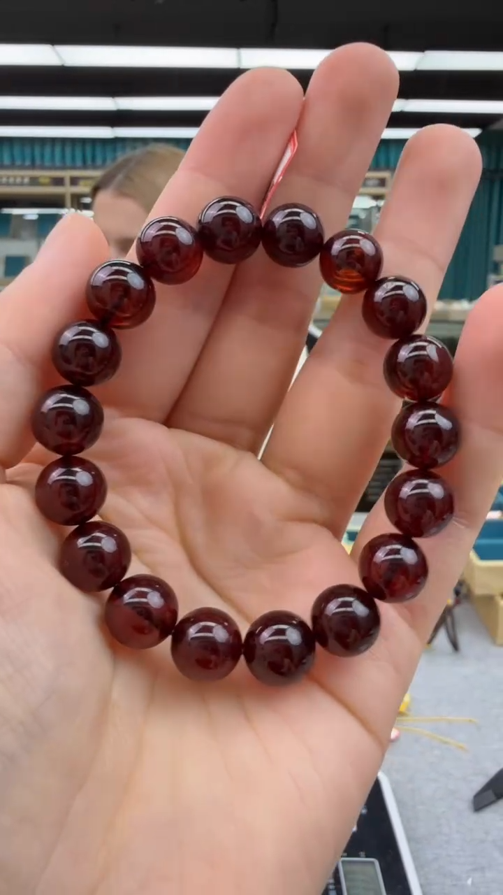 未镶嵌琥珀手链90秒拍号