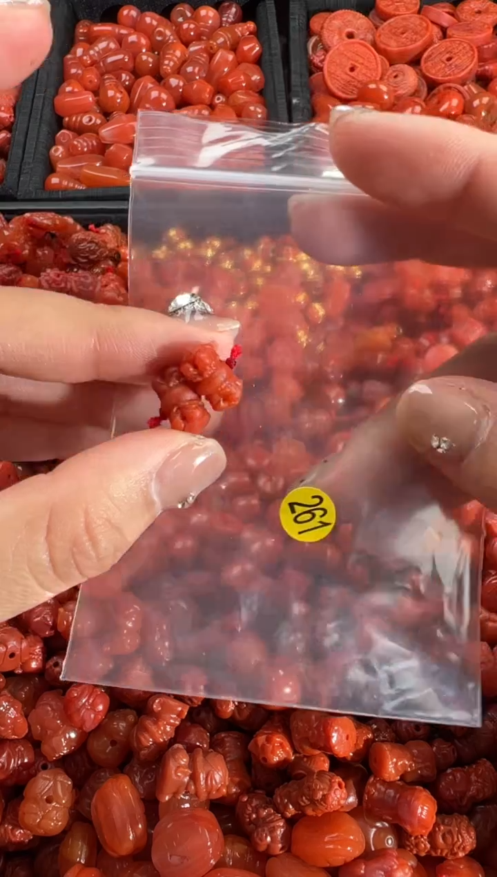 【闪购商品】南红玛瑙颈饰未镶嵌1