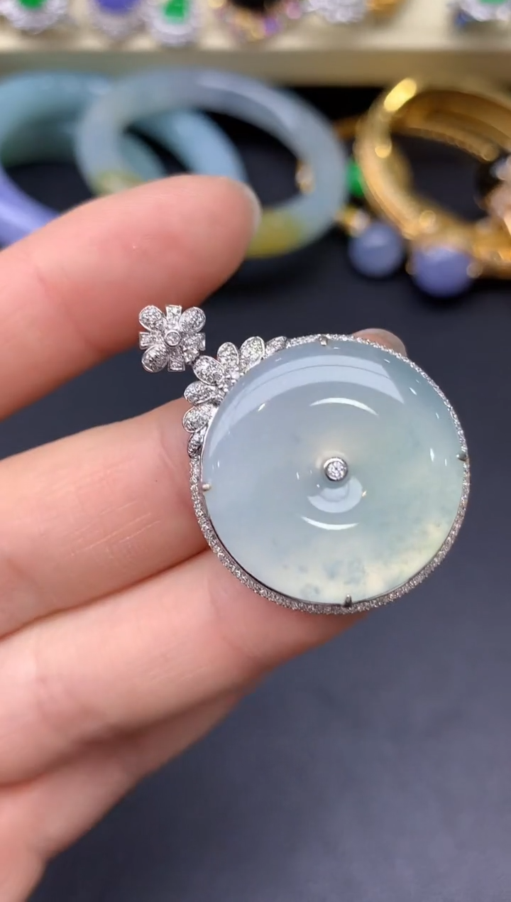 颈饰18K金镶嵌翡翠288-雪姐翡翠天天见