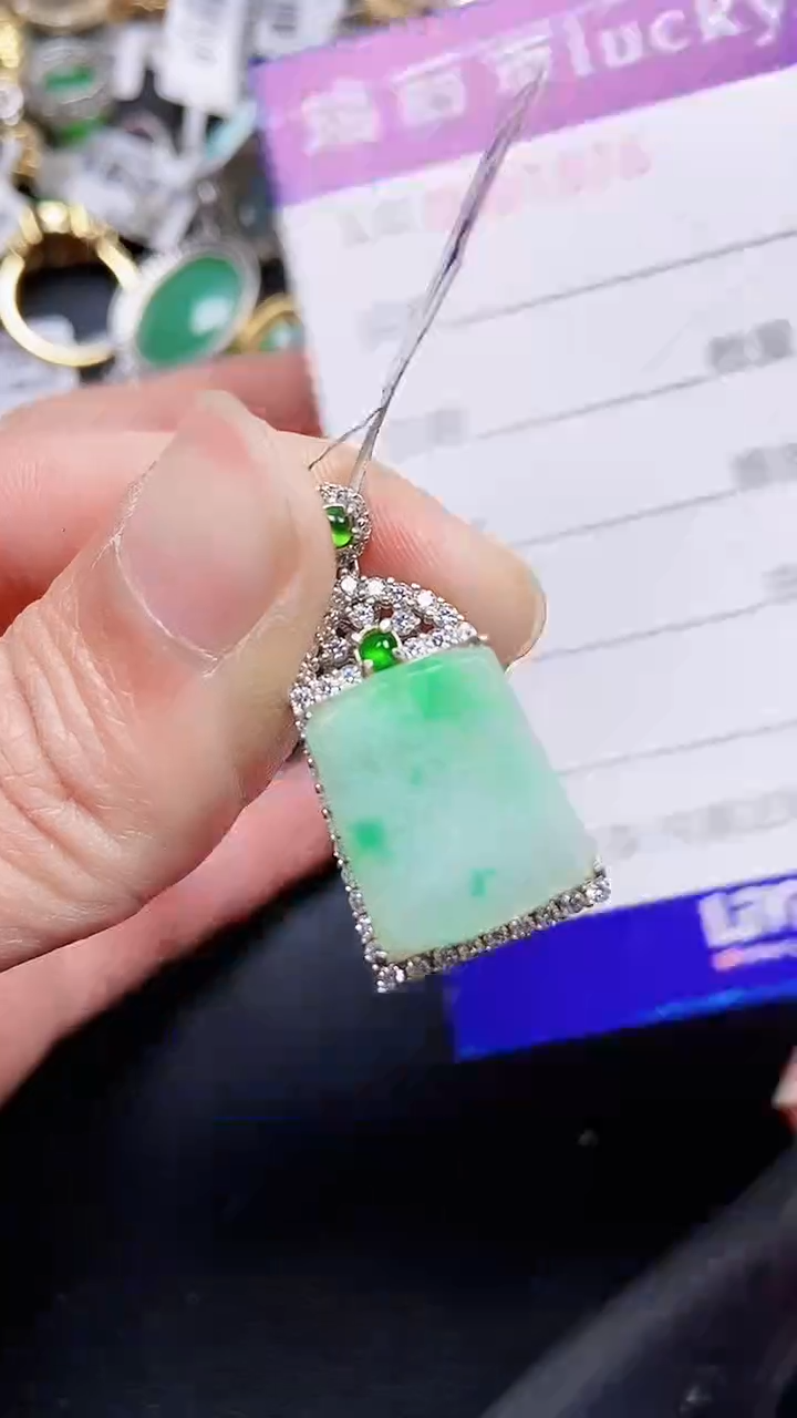颈饰银S925镶嵌翡翠1876