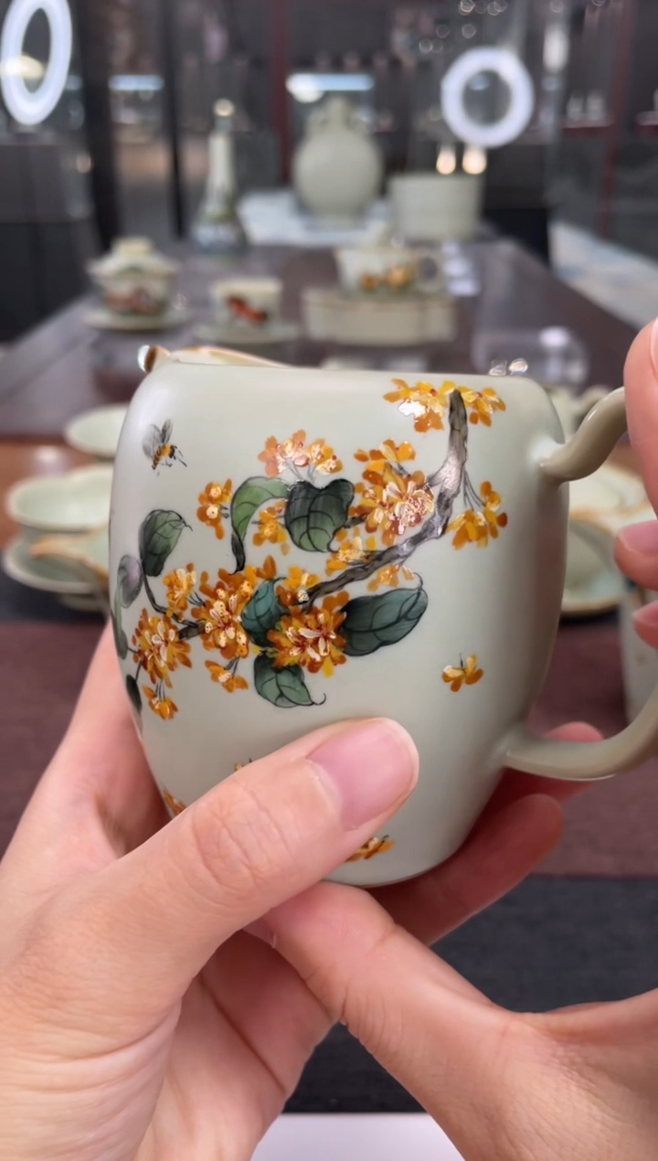 【闪购商品】周泽堂粉青余秀华彩绘 羽翼仙 桂花