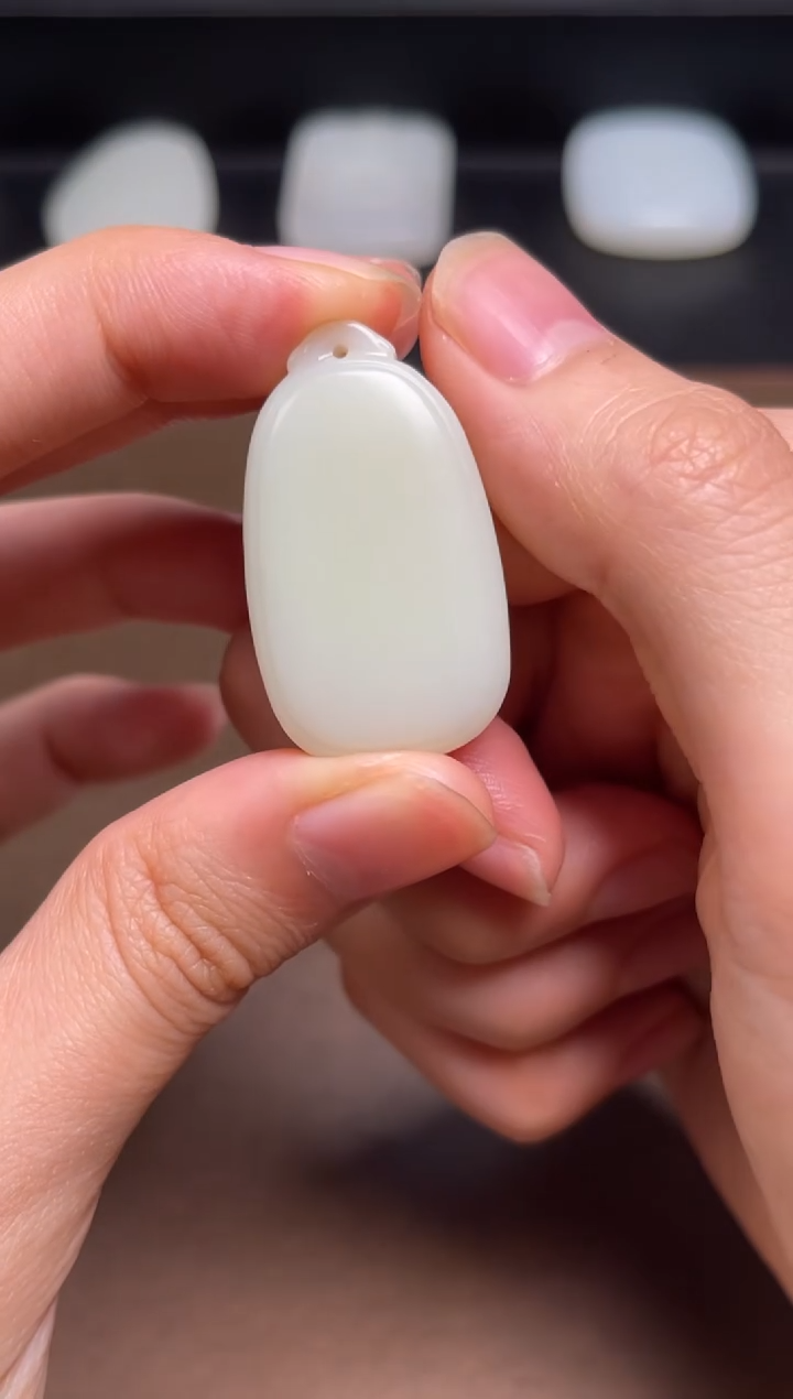 和田玉未镶嵌颈饰9