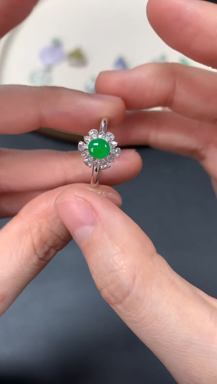 【闪购商品】翡翠戒指18K金镶嵌戒指9500