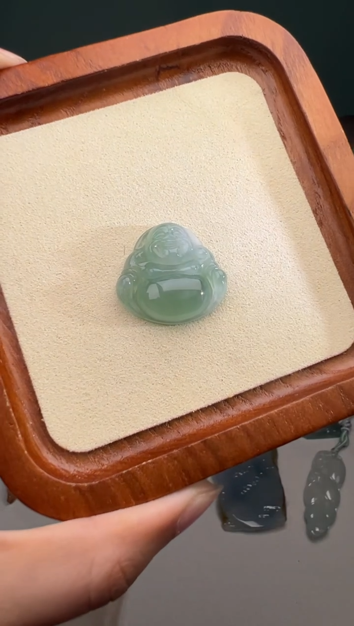 定制翡翠未镶嵌晴绿佛公