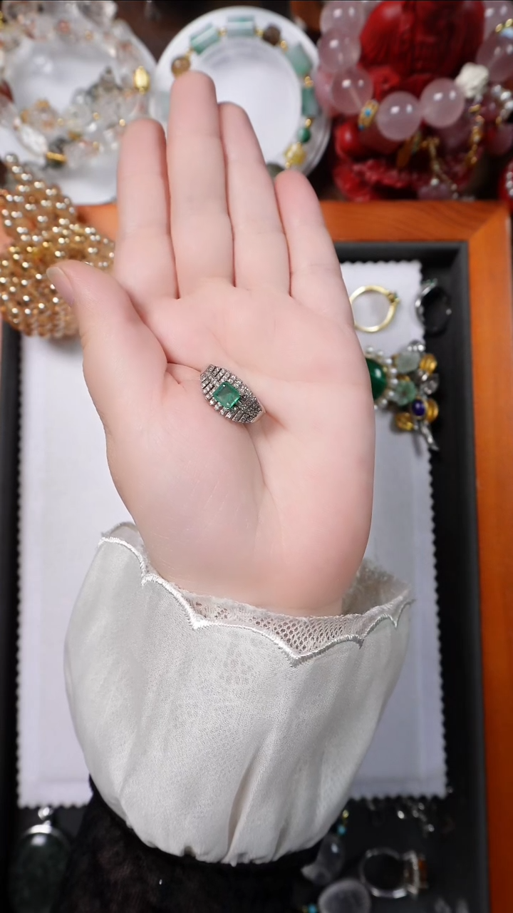 戒指蓝宝石银S925镶嵌爱****?戒指