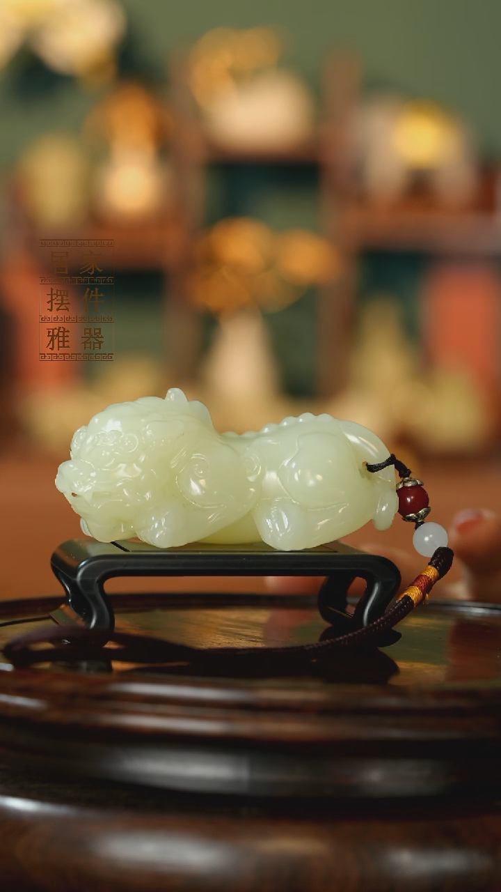 玉《纳福貔貅》摆件