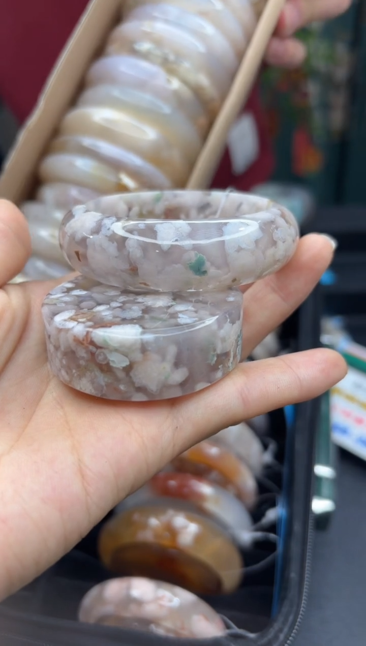 【闪购商品】石英质玉手镯未镶嵌2395（53圈赠送镯心）