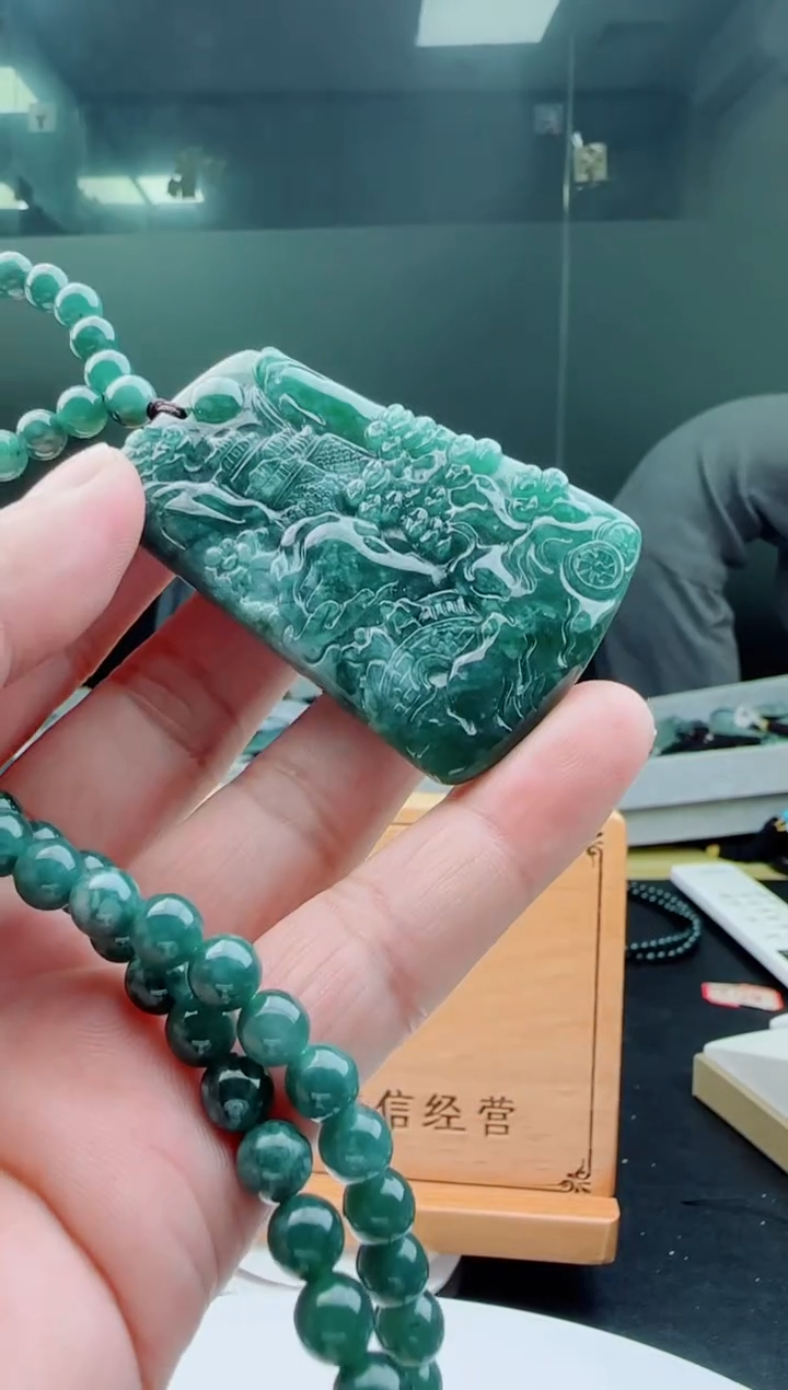 【闪购商品】翡翠颈饰未镶嵌11111111